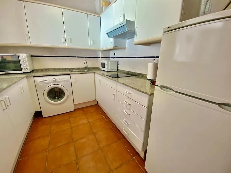 Lovely Apartment Next To The Beach La Pineda